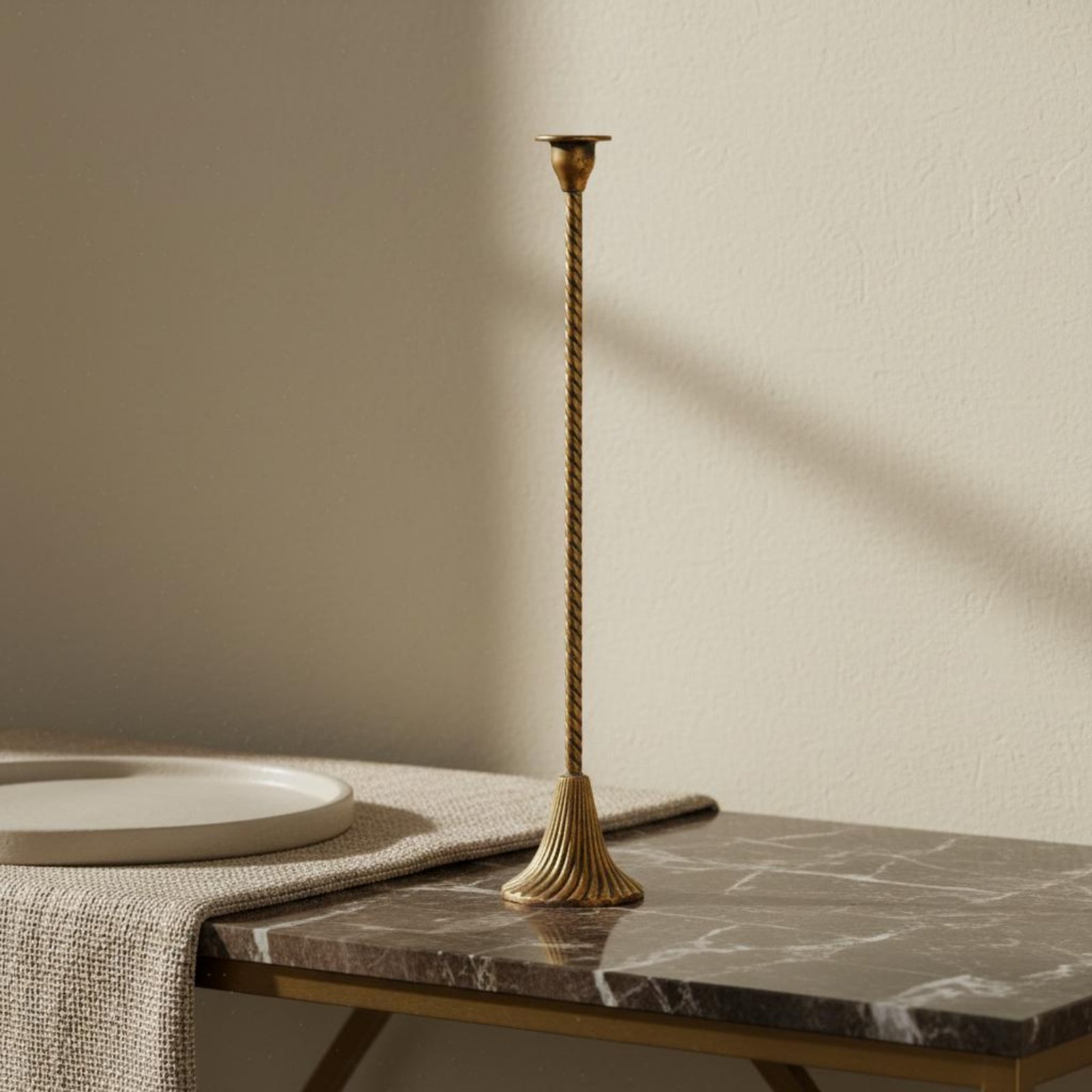 Twisted Gold Candle Holder Sta - Home Decor Gold recension och pris