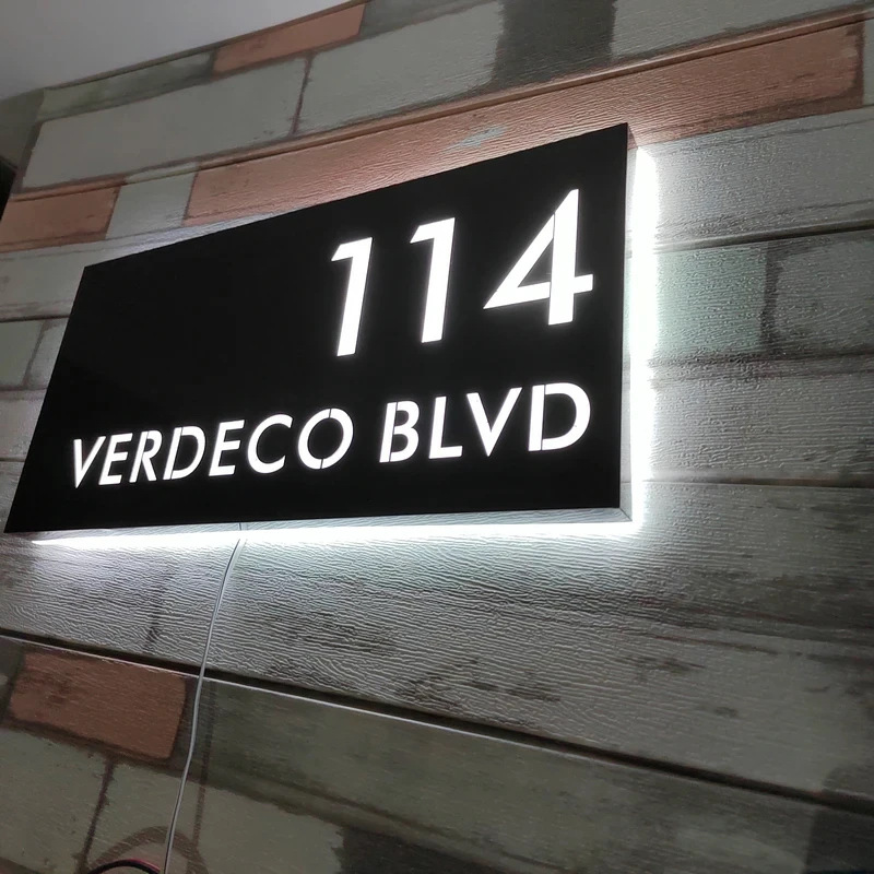 Custom Carved LED Acrylic Door - Home Decor Nearby recension och pris