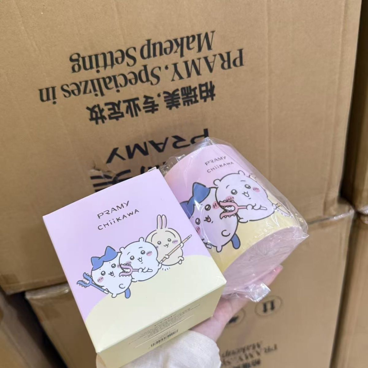 Chiikawa Co branded Makeup Bru - Home Decor Organizer recension och pris